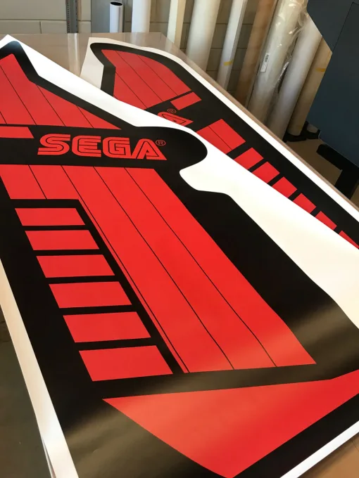 Alternative view of Outrun Cabaret Side Art