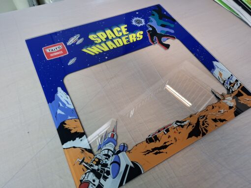 Alternative view of Space Invaders Bezel (Taito)